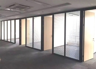 OEM ODM aluminiowa szklana ścianka działowa z roletami szklanymi drzwiami biurowymi