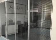 OEM ODM aluminiowa szklana ścianka działowa z roletami szklanymi drzwiami biurowymi